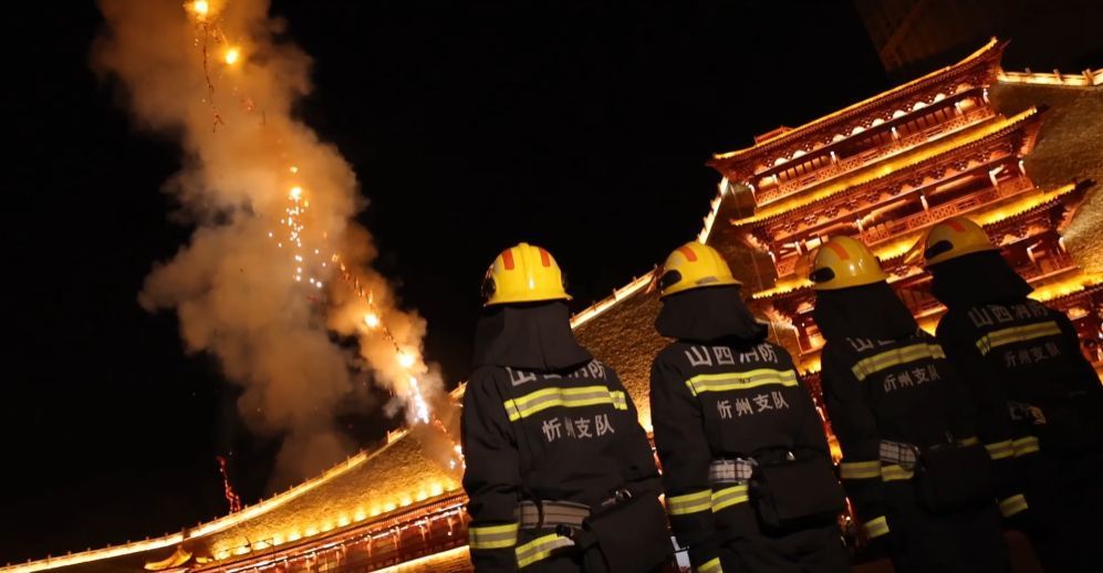 新春走基层丨“火焰蓝”24小时坚守，护万家平安